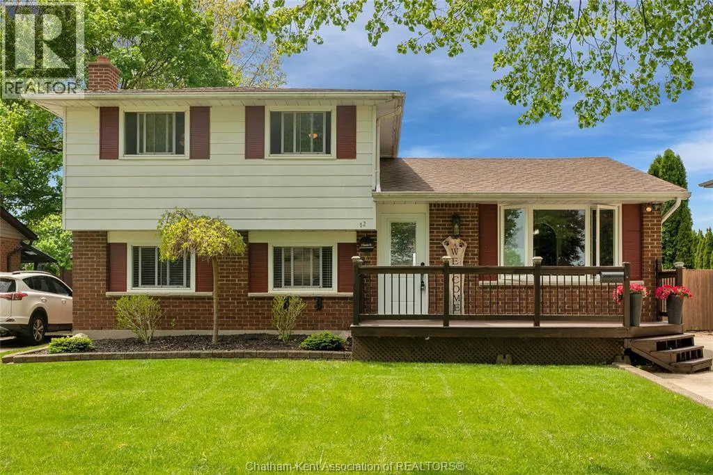 12 Donalda Drive, Chatham, Ontario N7L 4J5