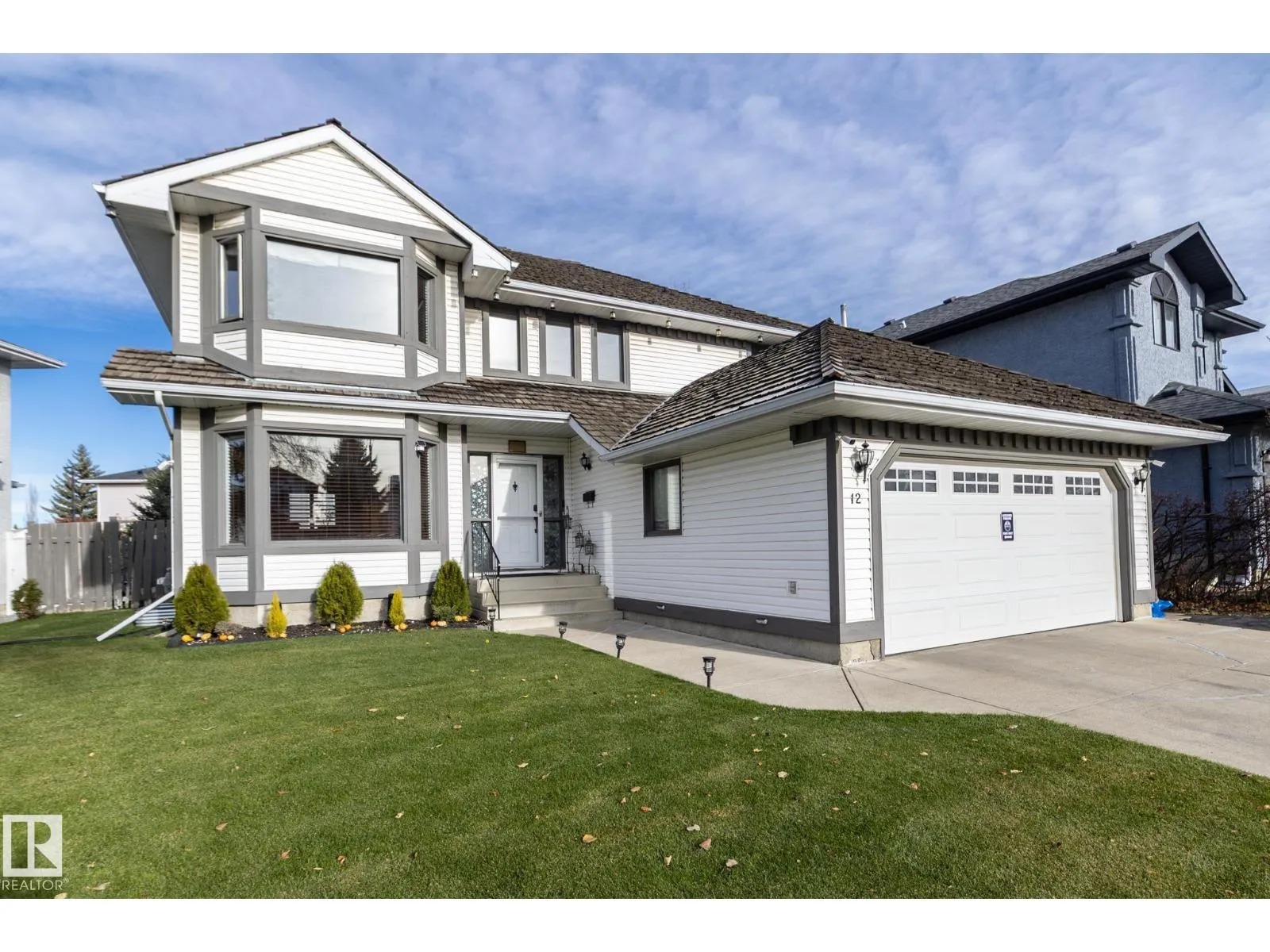 House for rent: 12 Elsinore Pl Nw, Edmonton, Alberta T5X 5W3