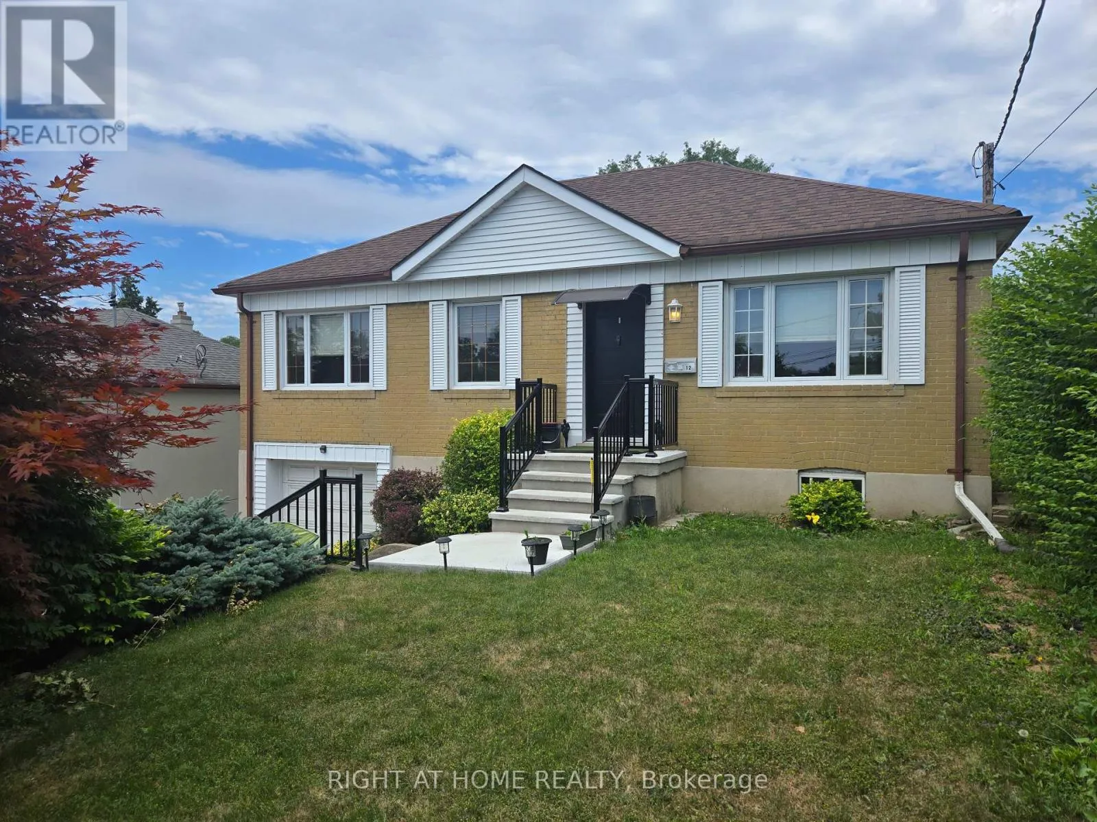 House for rent: 12 Hawkins Drive, Toronto, Ontario M6M 2W6