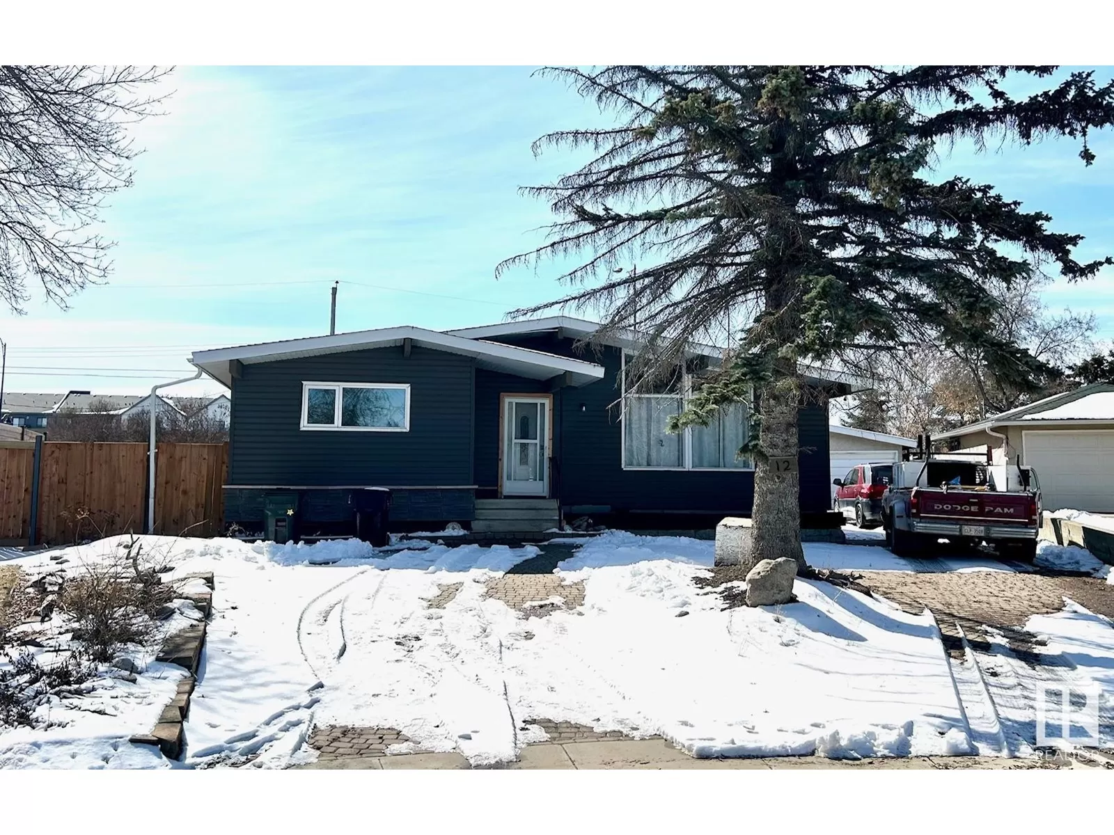 House for rent: 12 Ivy Cr, Sherwood Park, Alberta T8A 1W4