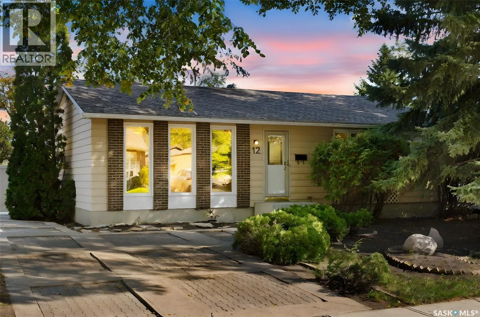 House for rent: 12 Jackson Bay, Regina, Saskatchewan S4R 6Y8