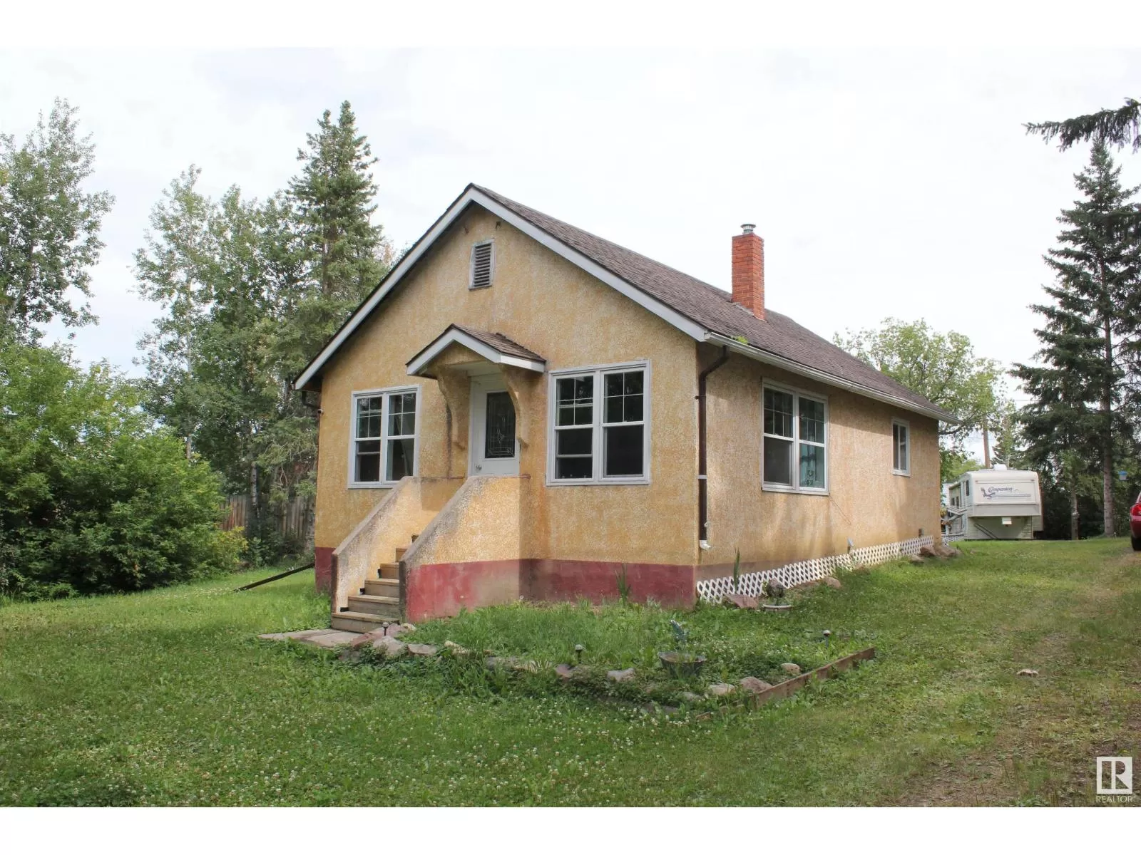 House for rent: 12 Main Road, Derwent, Alberta T0B 1C0