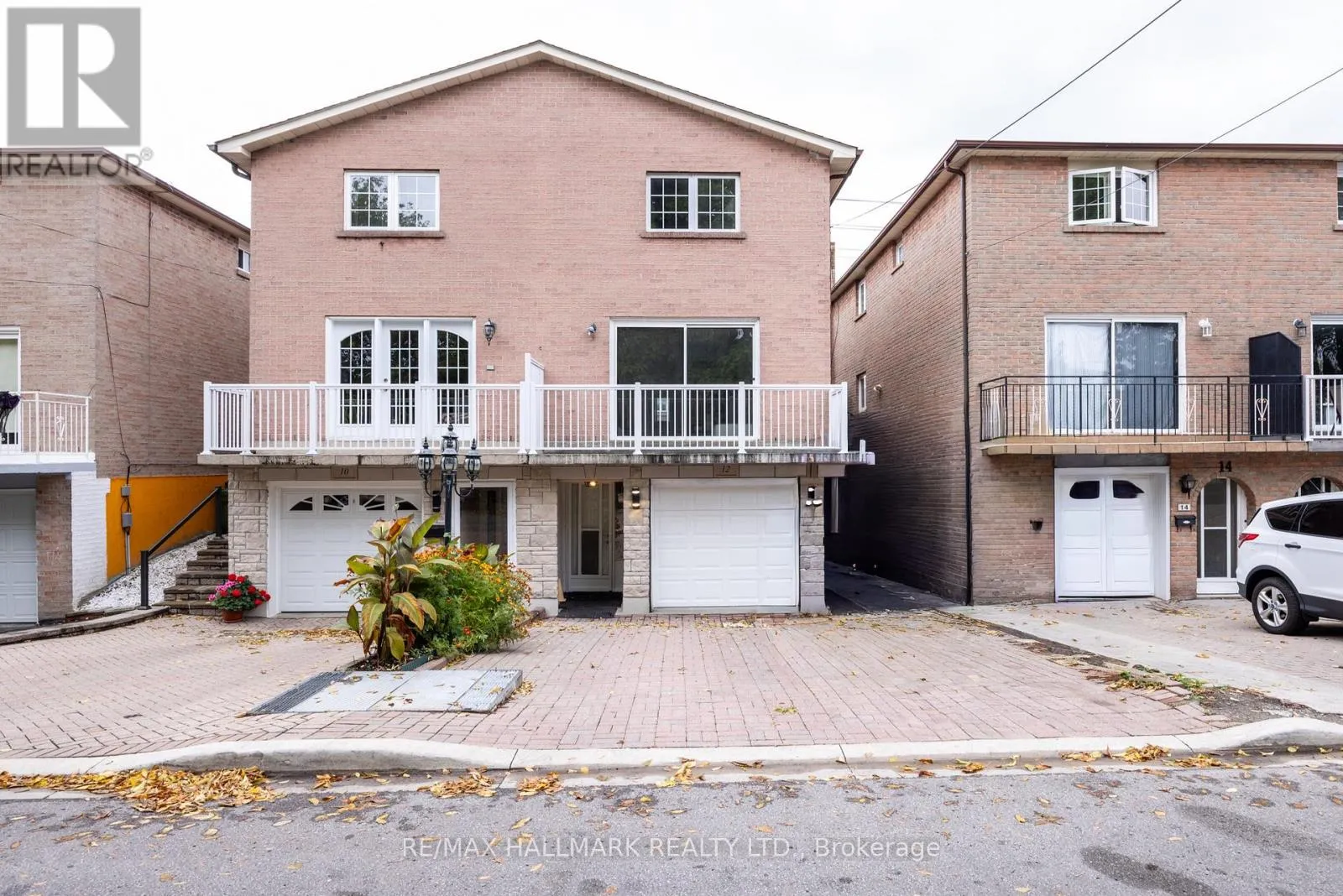 House for rent: 12 Outlook Garden Boulevard, Toronto, Ontario M6N 4Z4