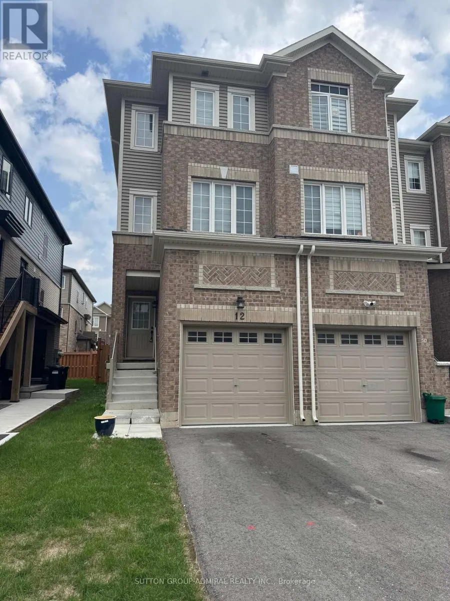 Row / Townhouse for rent: 12 Pumpkin Corner Crescent, Barrie, Ontario L9Z 0C2