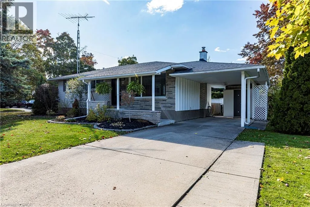 House for rent: 12 Ridley Heights Drive, St. Catharines, Ontario L2S 2J2