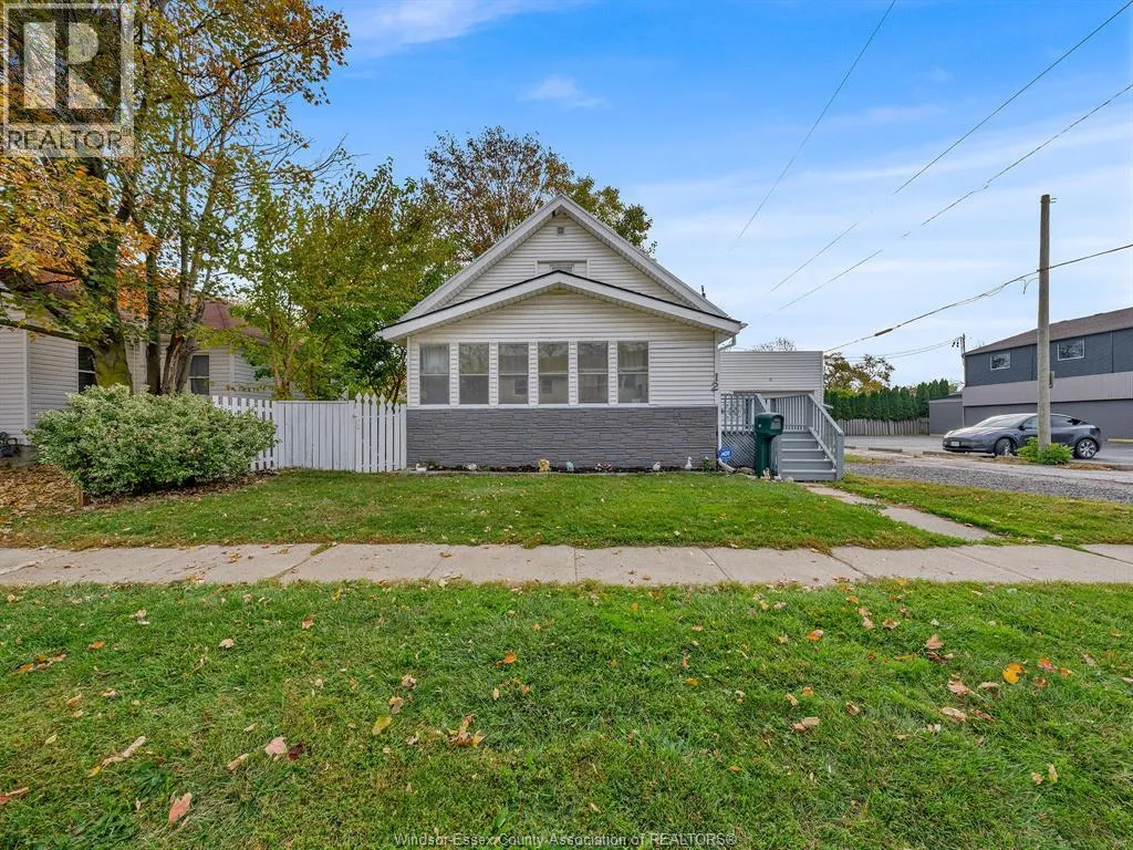 House for rent: 12 Victoria, Leamington, Ontario N8H 2W3