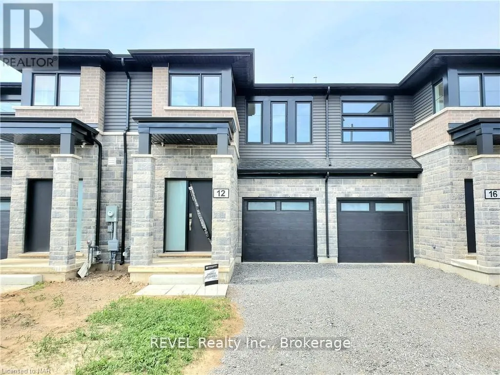 Row / Townhouse for rent: 12 West Creek Court, Welland, Ontario L3C 0K8