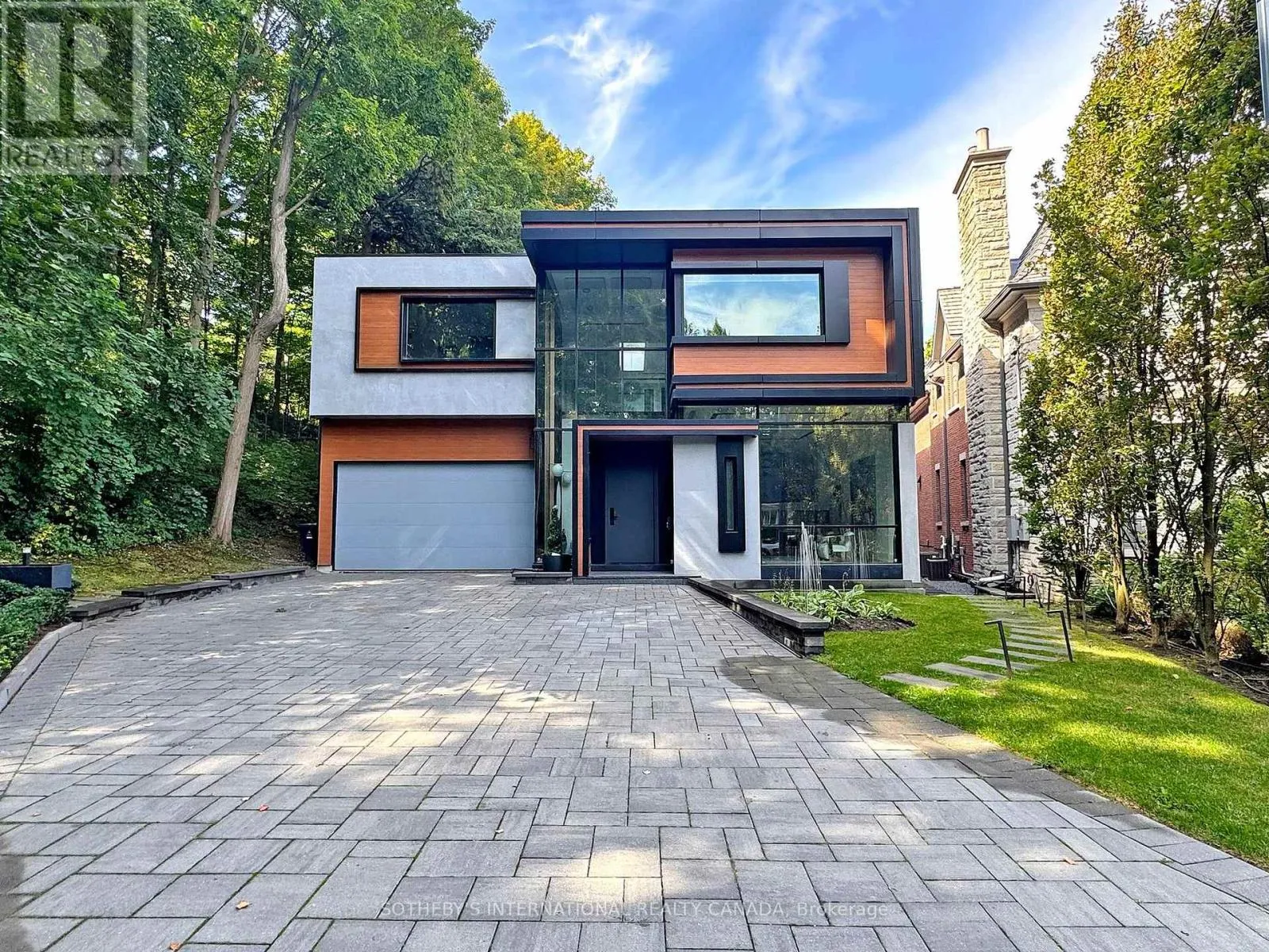 House for rent: 12 Winton Road, Toronto, Ontario M4N 3E3