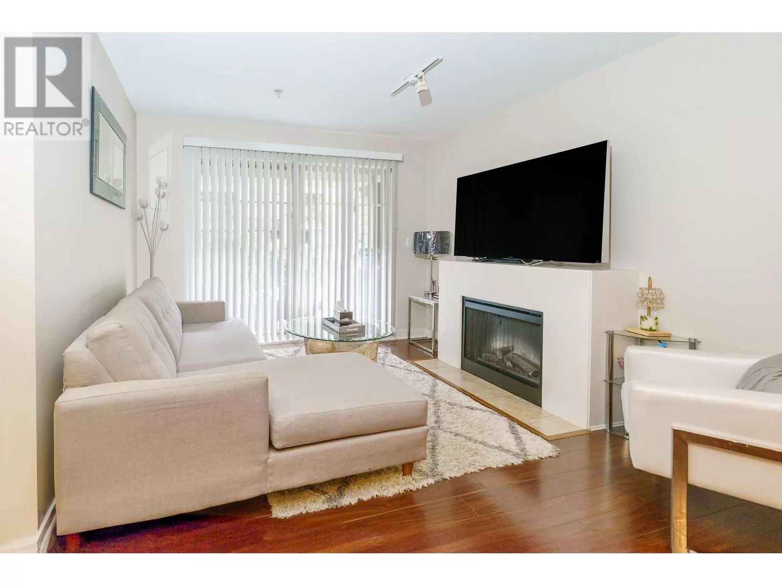 Apartment for rent: 120 12238 224 Street, Maple Ridge, British Columbia V2X 8W5