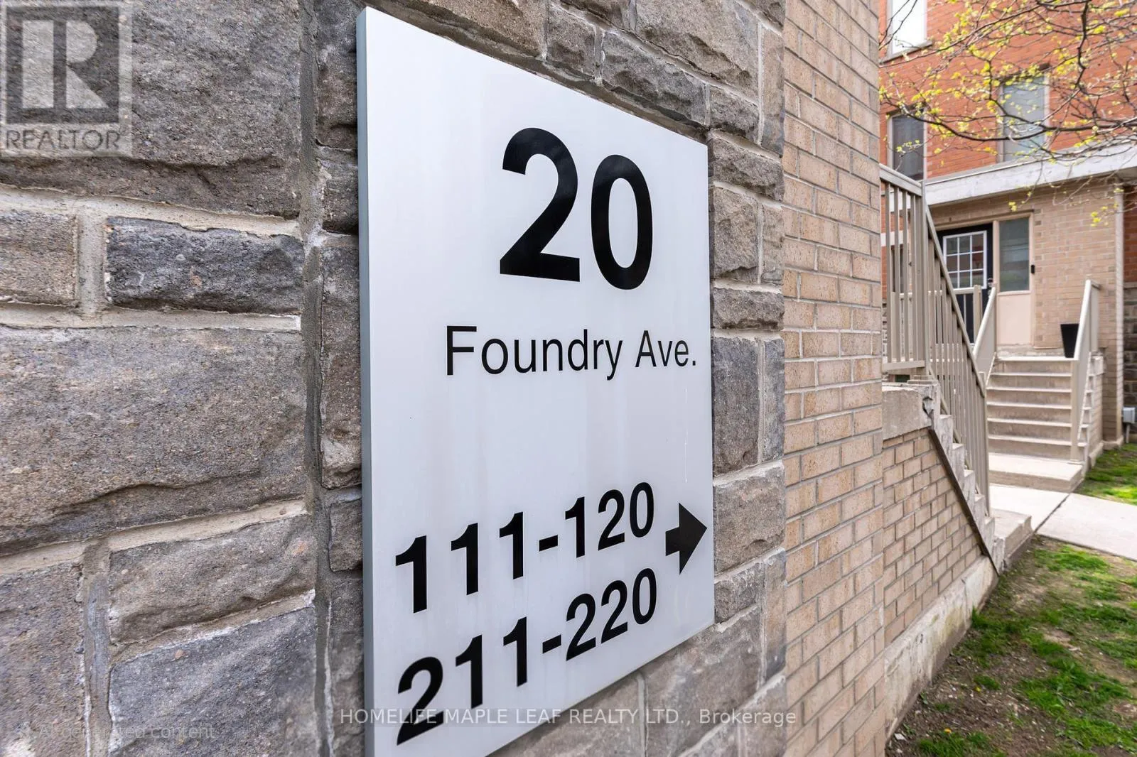 Row / Townhouse for rent: 120 - 20 Foundry Avenue, Toronto, Ontario M6H 4L1