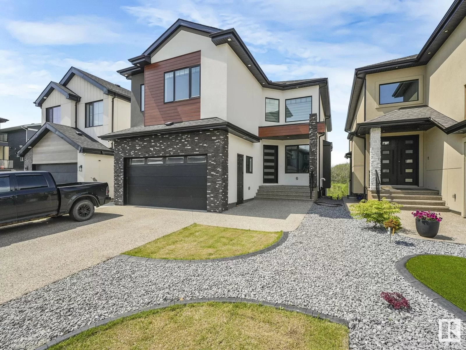 House for rent: 120 38 St Sw Sw, Edmonton, Alberta T6X 2W3