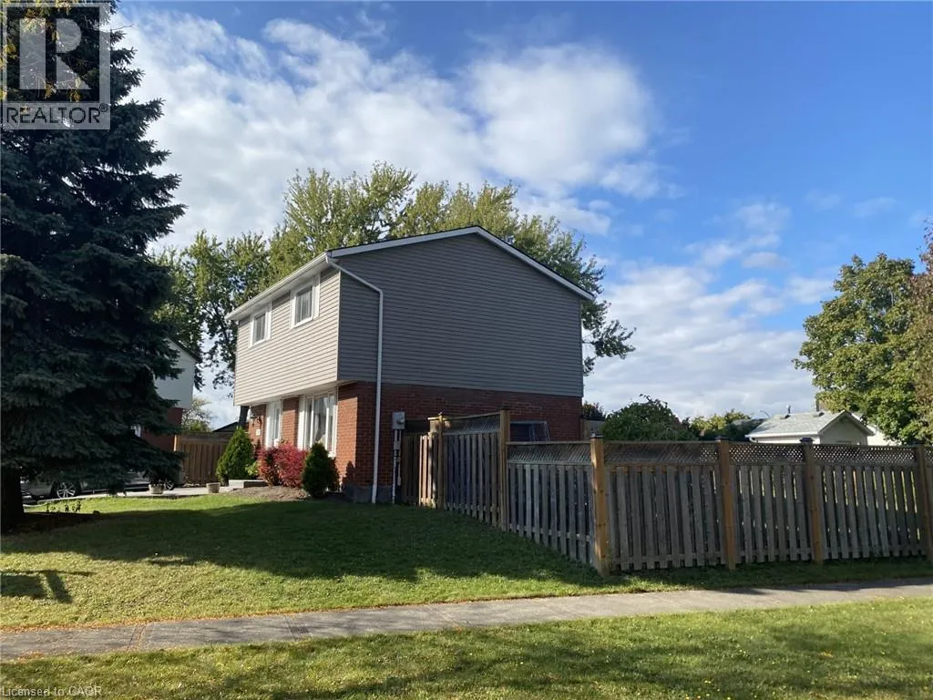 House for rent: 120 Chilton Drive, Stoney Creek, Ontario L8J 1M5