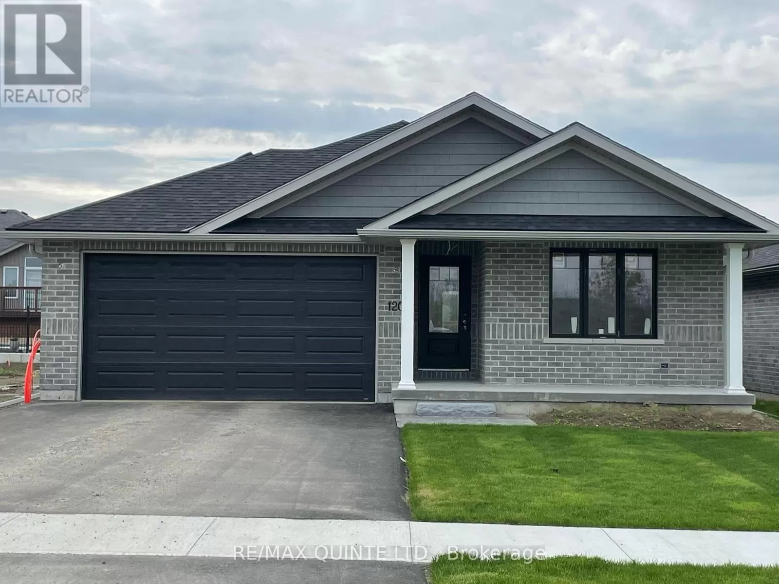 House for rent: 120 Hastings Park Drive, Belleville, Ontario K8P 0J4