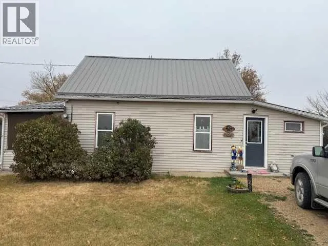 House for rent: 120 Main Street, Michichi, Alberta T0J 0Y0