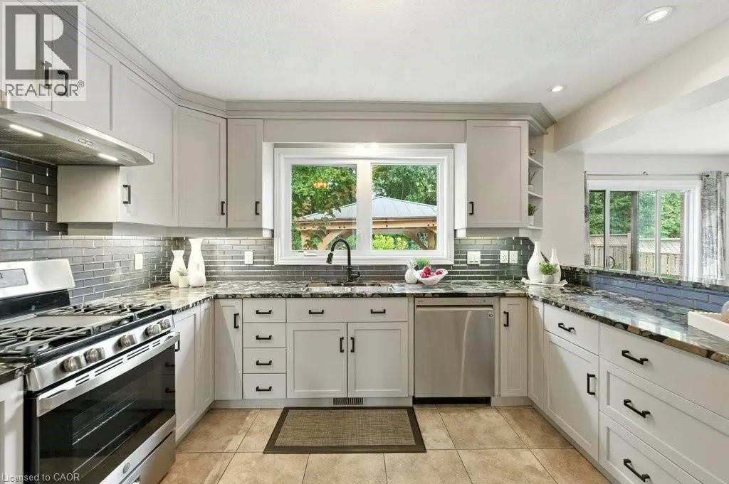 House for rent: 120 Spencer Drive, Elora, Ontario N0B 1S0