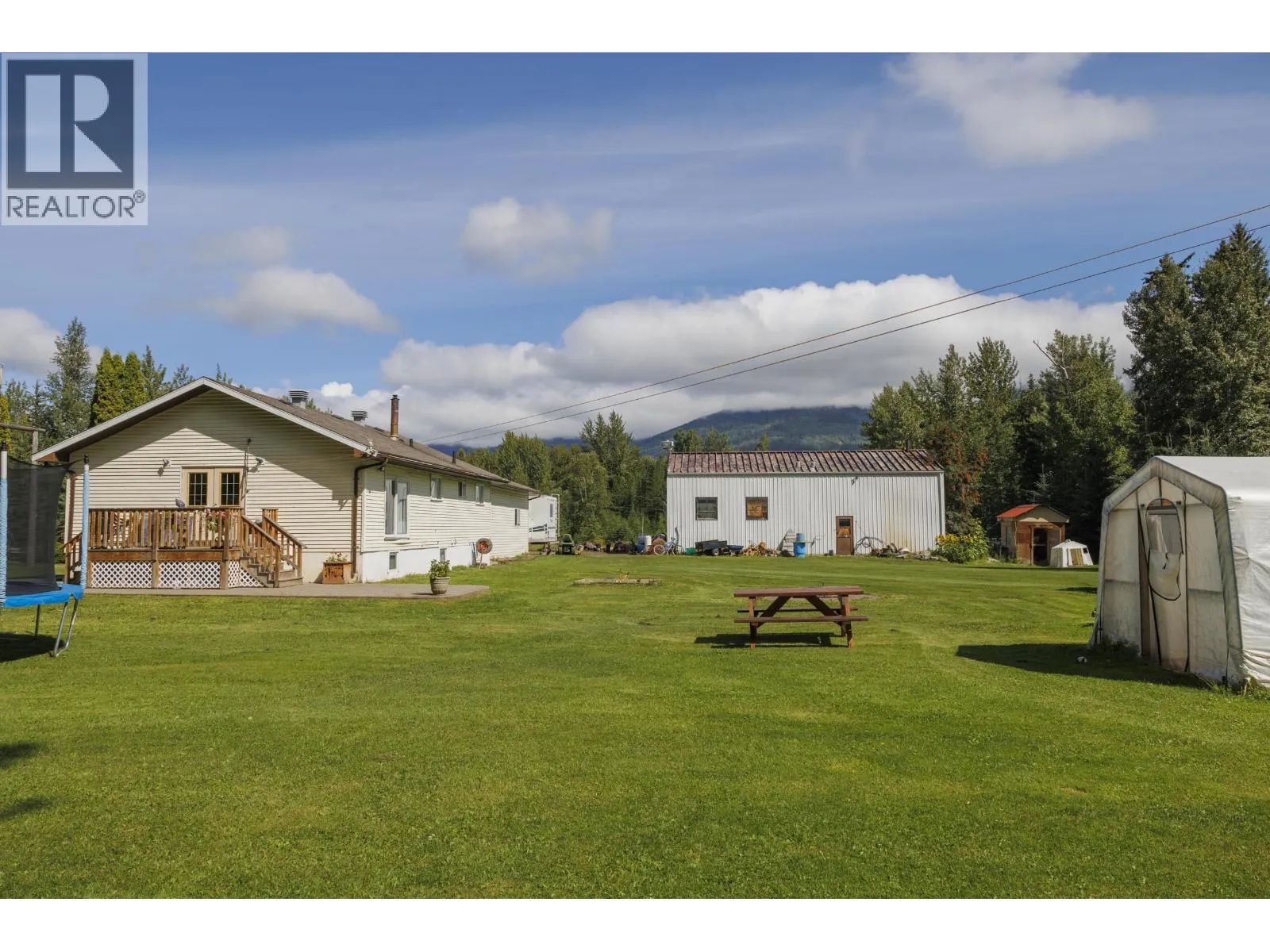 House for rent: 1200 Dorval Road, McBride, British Columbia V0J 2E0