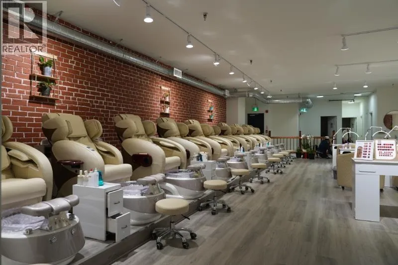 12001 Confidential, West Vancouver, British Columbia V0V 0V0