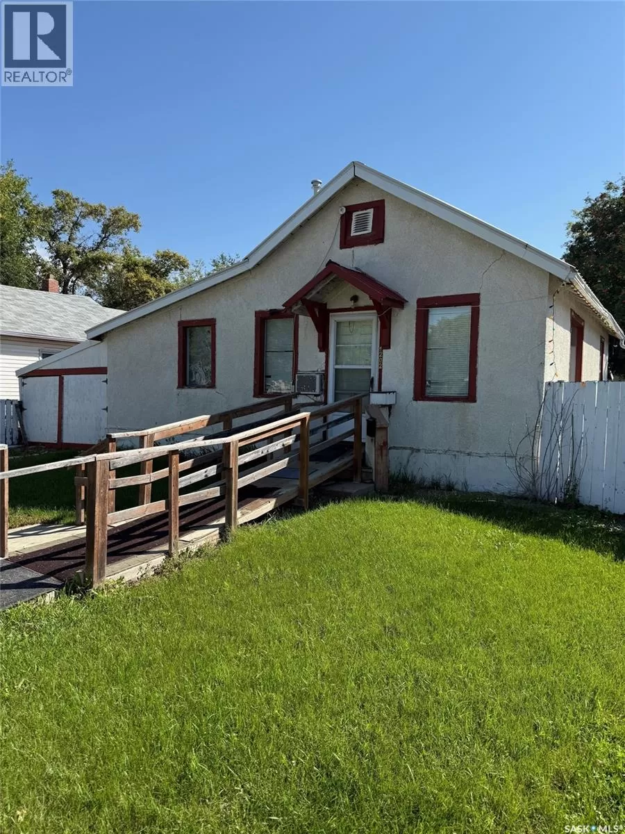 House for rent: 1202 108th Street, North Battleford, Saskatchewan S9A 2B4