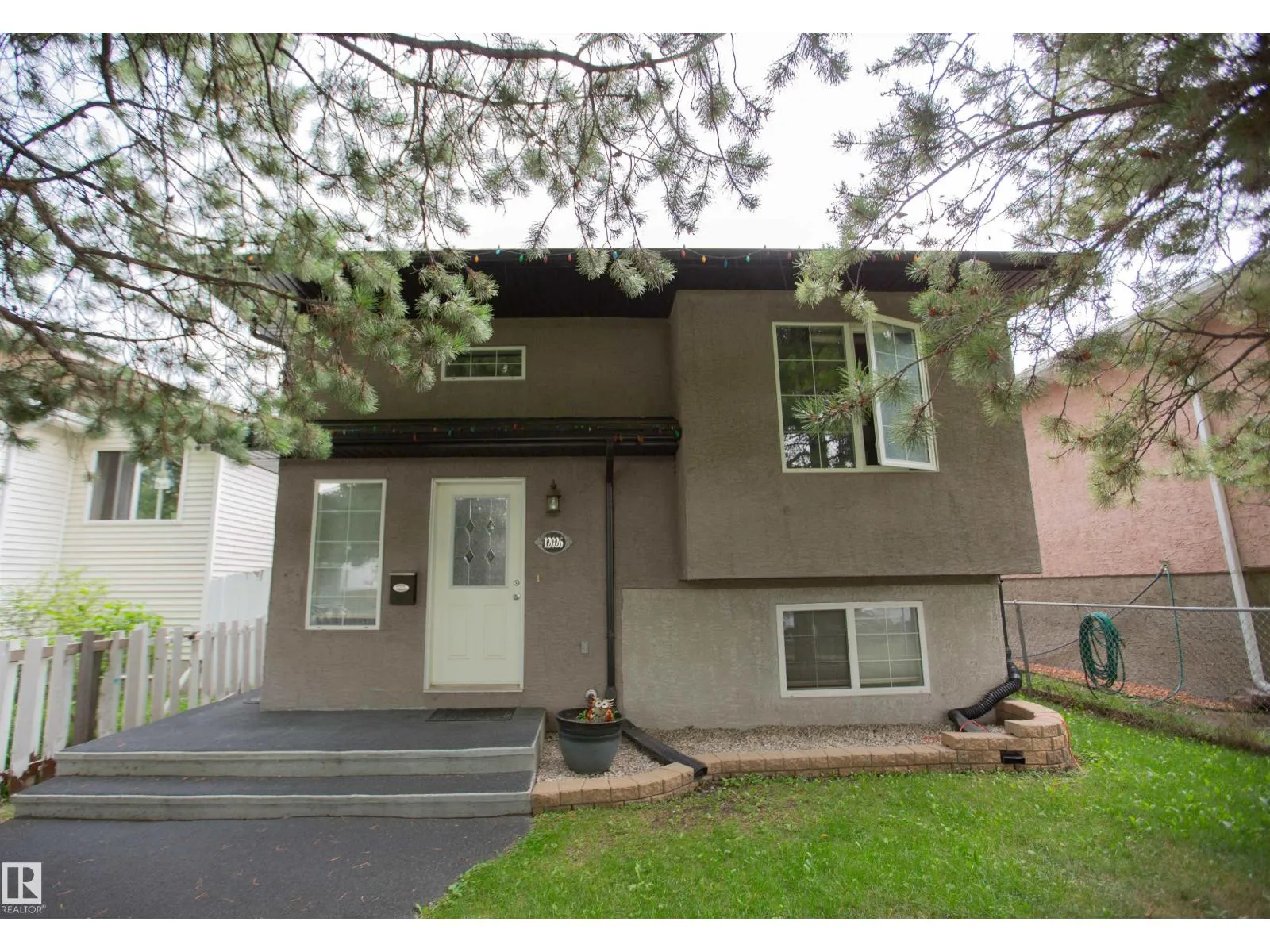 House for rent: 12026 91 St Nw, Edmonton, Alberta T5B 4B8