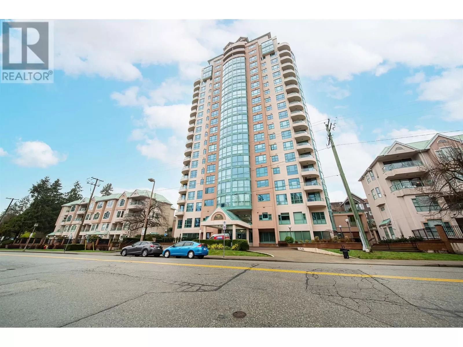 Apartment for rent: 1203 3071 Glen Drive, Coquitlam, British Columbia V3B 7R1