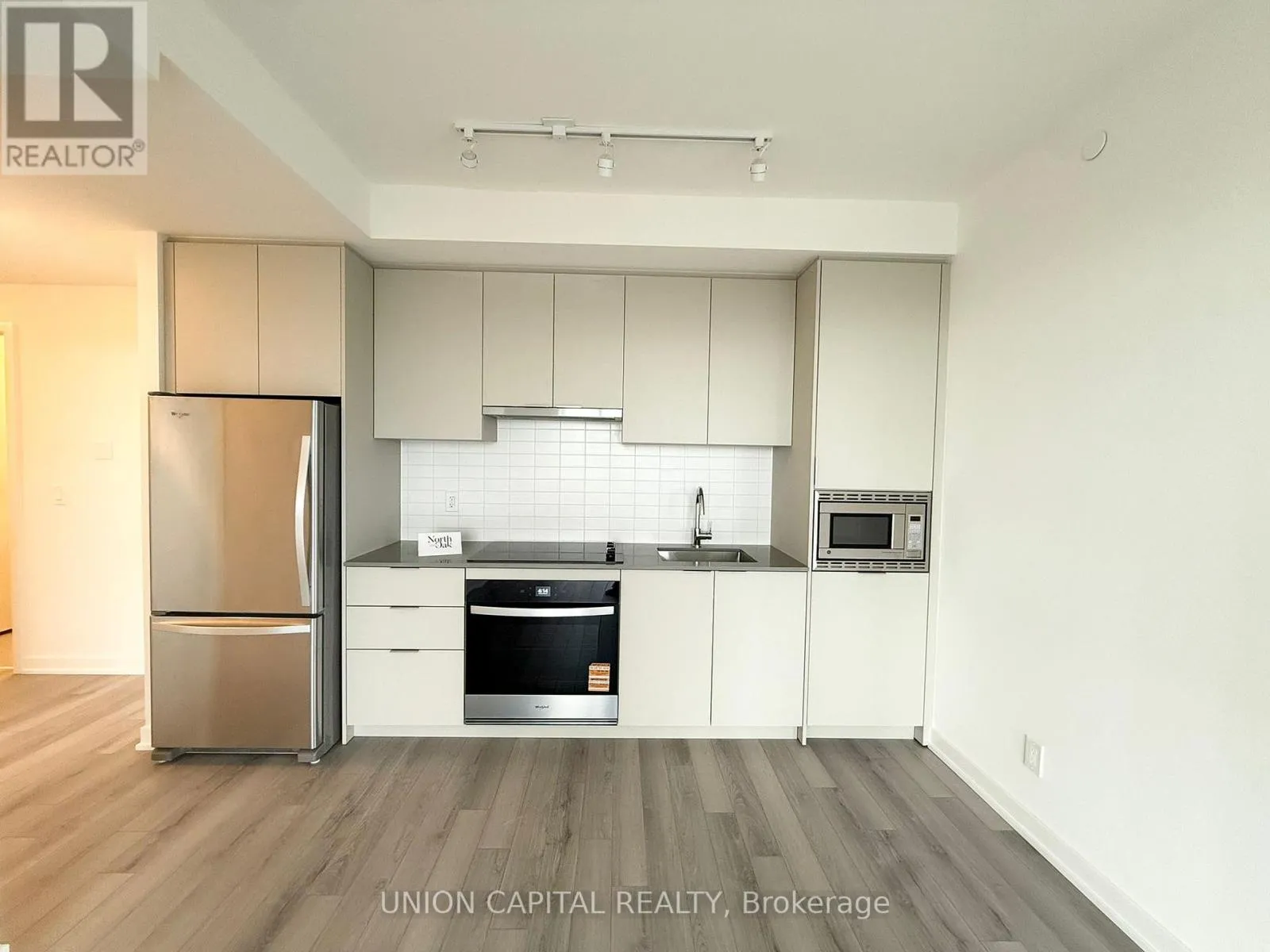 Apartment for rent: 1203 - 3071 Trafalgar Road, Oakville, Ontario L6H 8C6