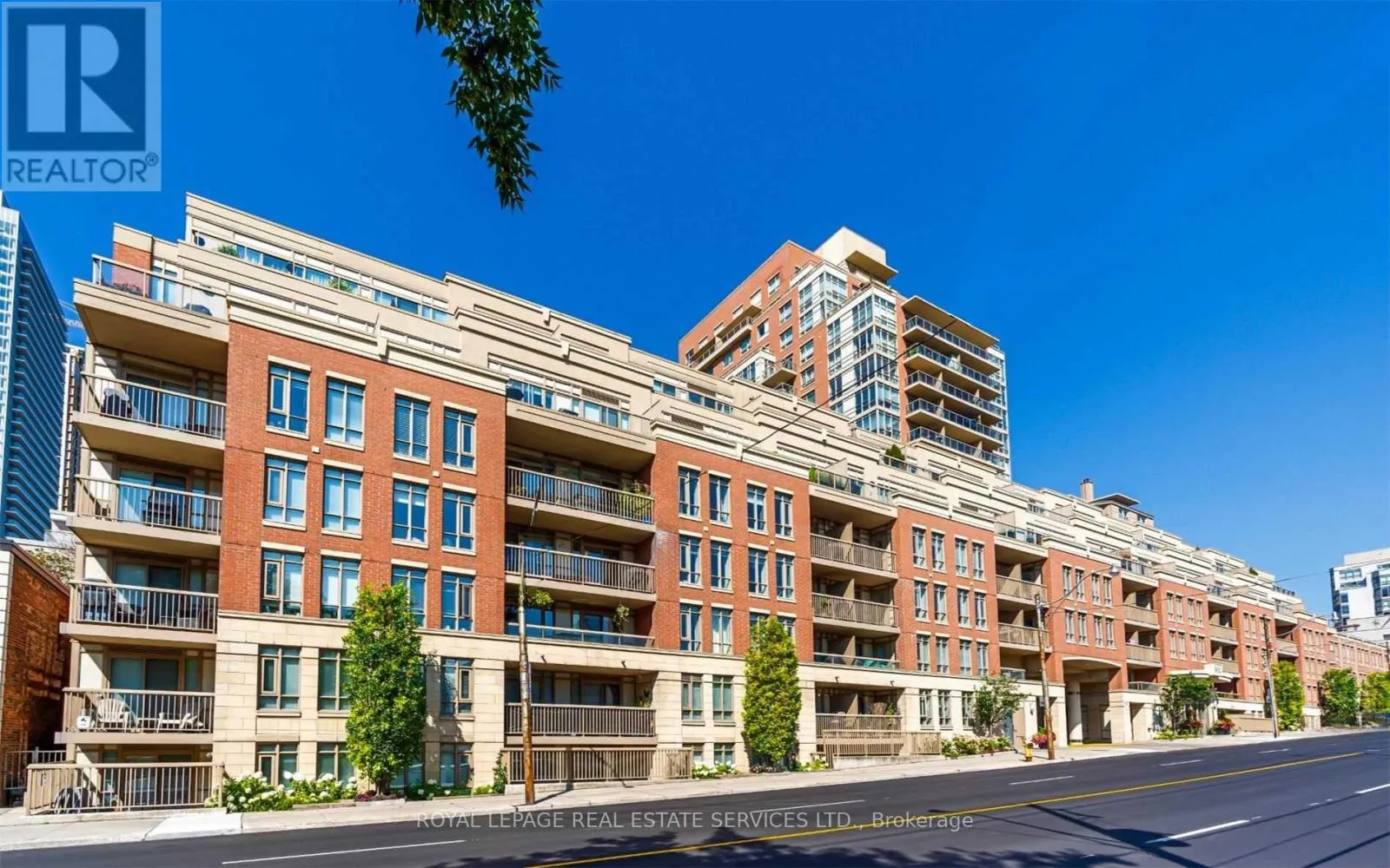 Apartment for rent: 1203 - 900 Mount Pleasant Road, Toronto, Ontario M4P 3J9