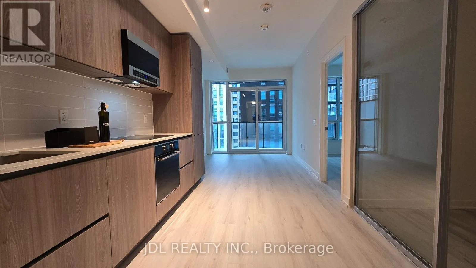 Apartment for rent: 1204 - 110 Broadway Avenue, Toronto, Ontario M4P 1V7