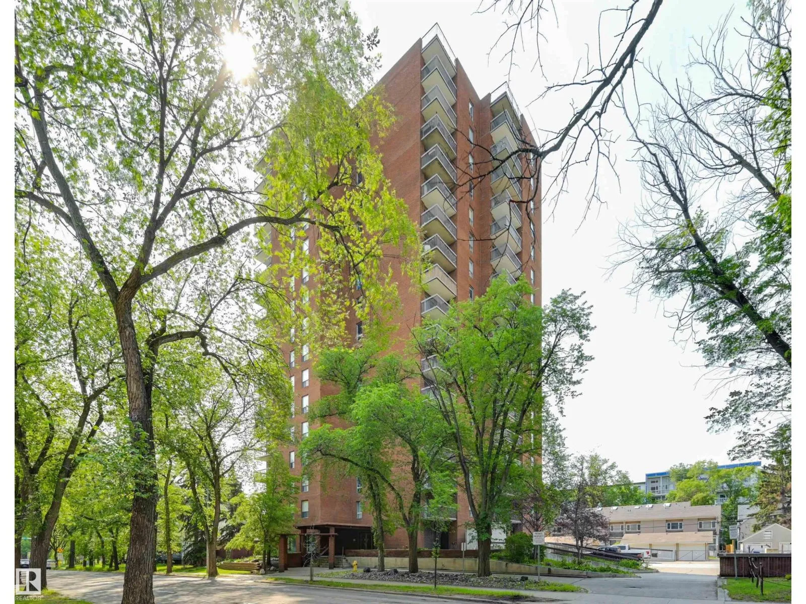 Apartment for rent: #1204 11027 87 Av Nw, Edmonton, Alberta T6G 2P9