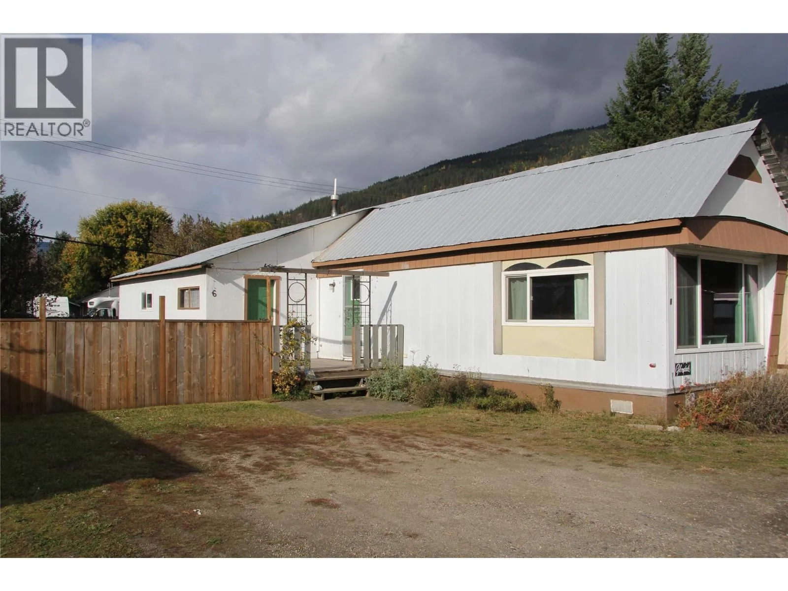 Manufactured Home for rent: 1204 Maplewood Street Unit# 6, Revelstoke, British Columbia V0E 2S2