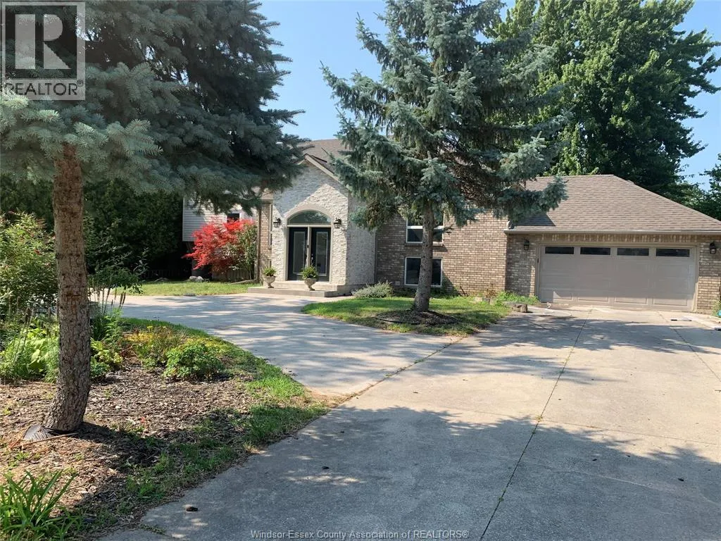 House for rent: 12042 Maisonneuve, Tecumseh, Ontario N8N 4Z1