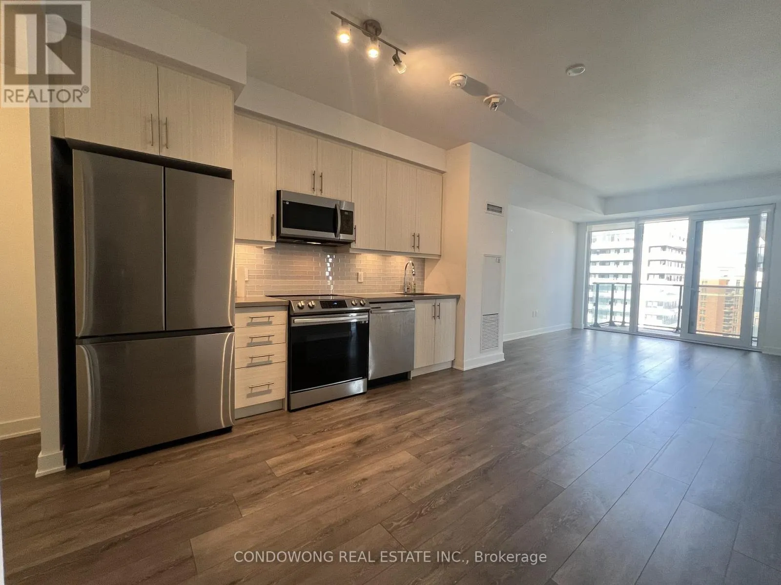 Apartment for rent: 1205 - 105 Oneida Crescent, Richmond Hill, Ontario L4B 0H6