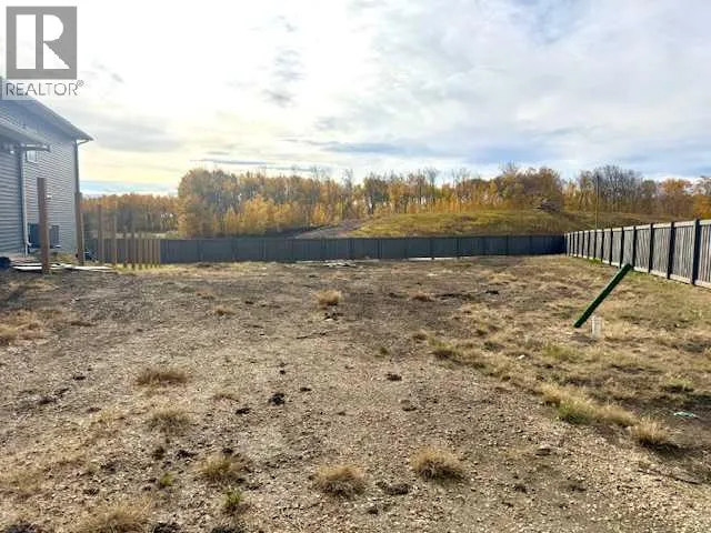 12053 77 Avenue, Grande Prairie, Alberta T8W 0M7