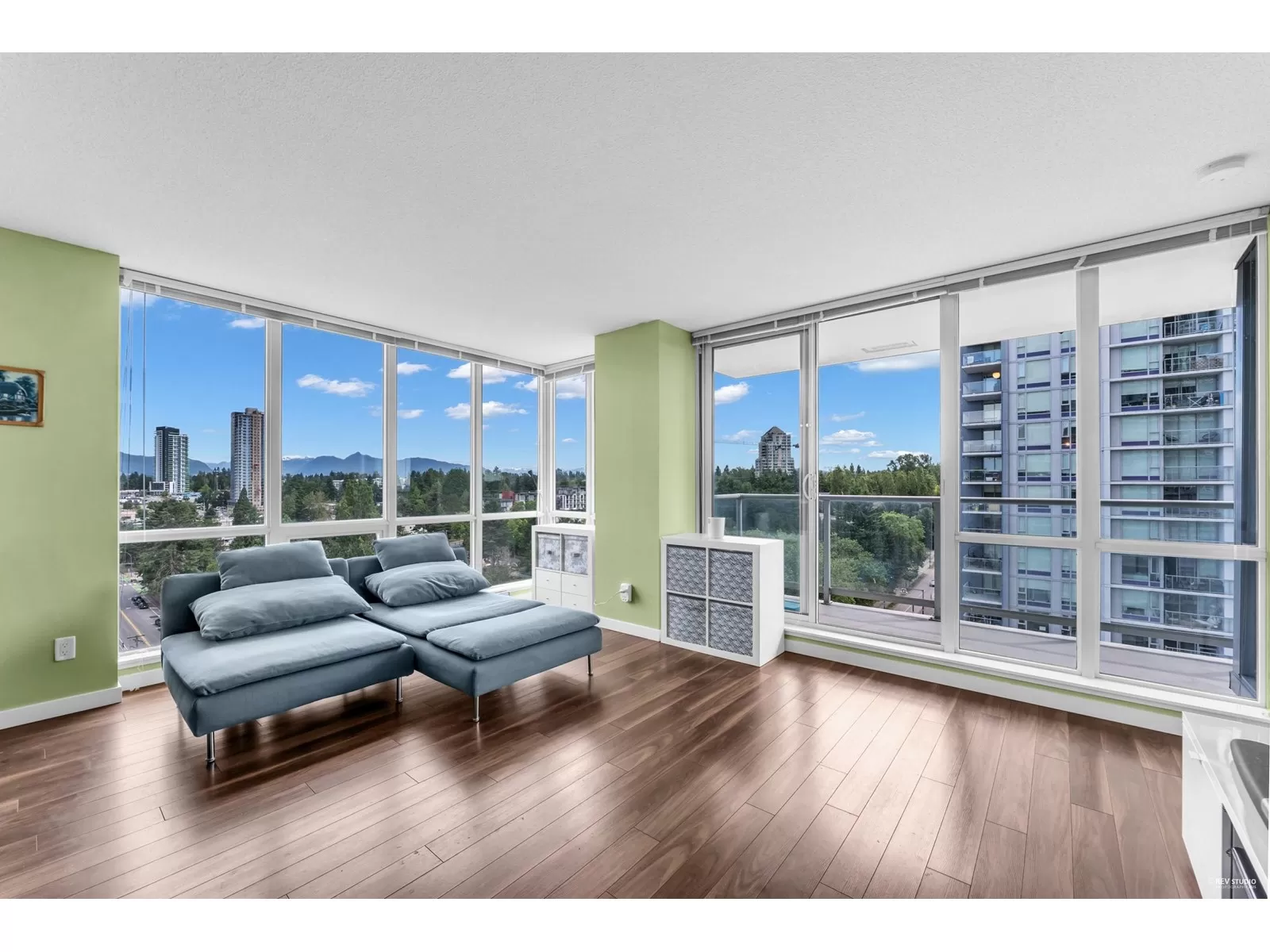 Apartment for rent: 1207 13688 100 Avenue, Surrey, British Columbia V3T 0G5