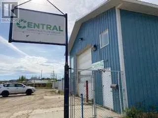 121 1 Avenue, Fox Creek, Alberta T0H 3Z0