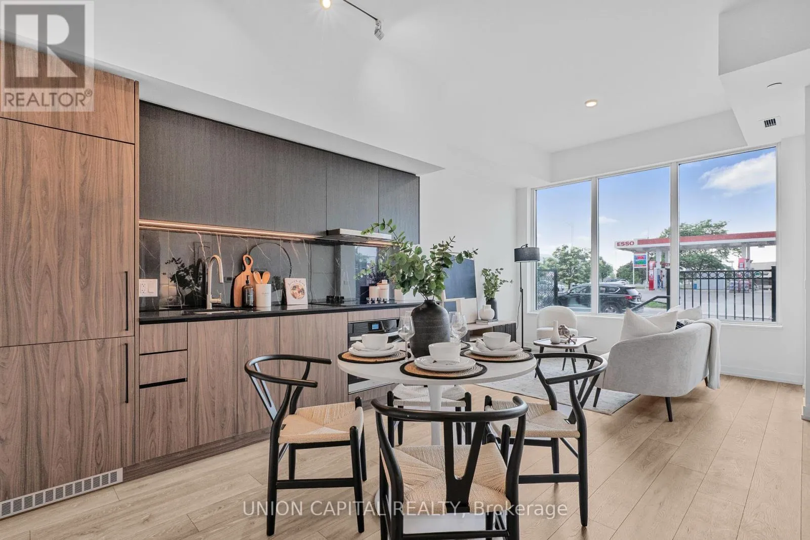 Apartment for rent: 121 - 1100 Sheppard Avenue W, Toronto, Ontario M3K 0E4