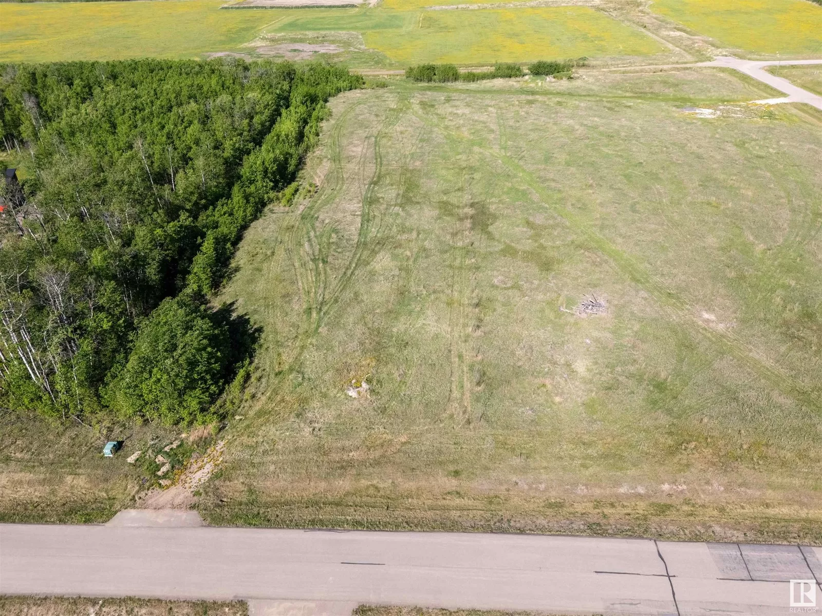 No Building for rent: 121 42324 Twp Rd 632, Rural Bonnyville M.D., Alberta T9M 1P3