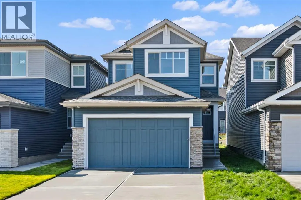 House for rent: 121 Creekstone Landing Sw, Calgary, Alberta T2X 5E8