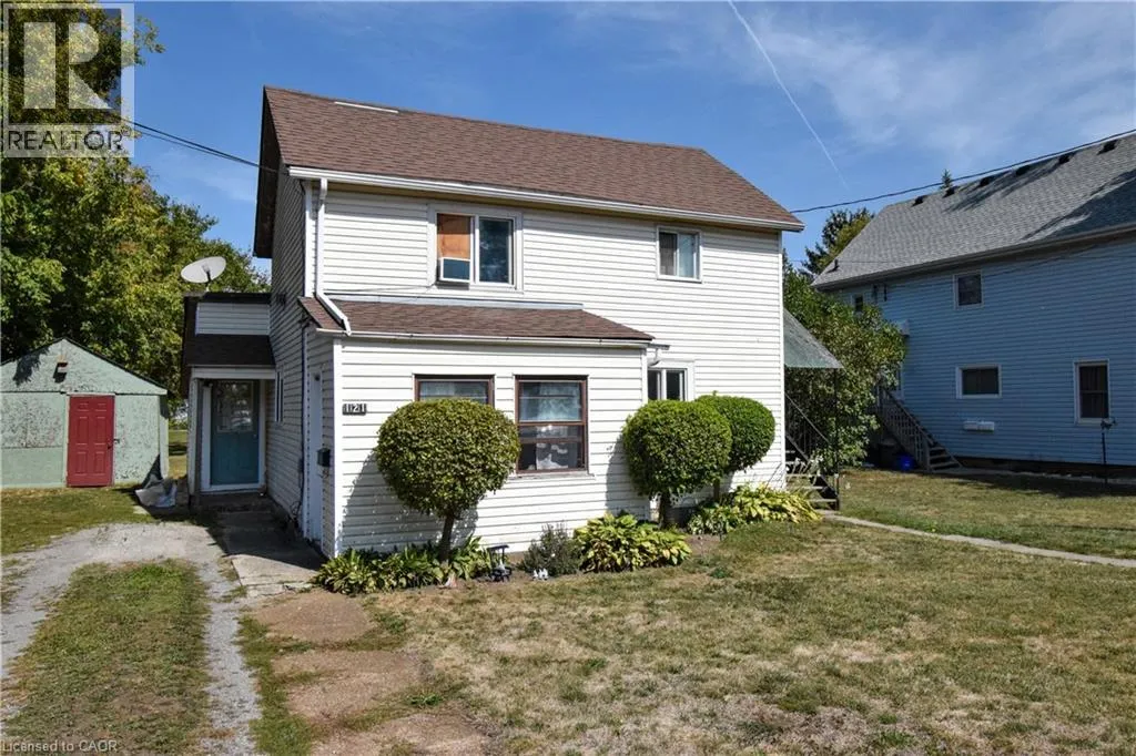 Duplex for rent: 121 Cross Street E, Dunnville, Ontario N1A 1B8