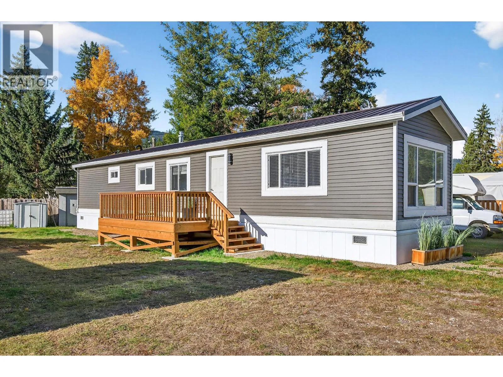 Manufactured Home for rent: 121 Ferry Road Unit# 12, Clearwater, British Columbia V0E 1N2