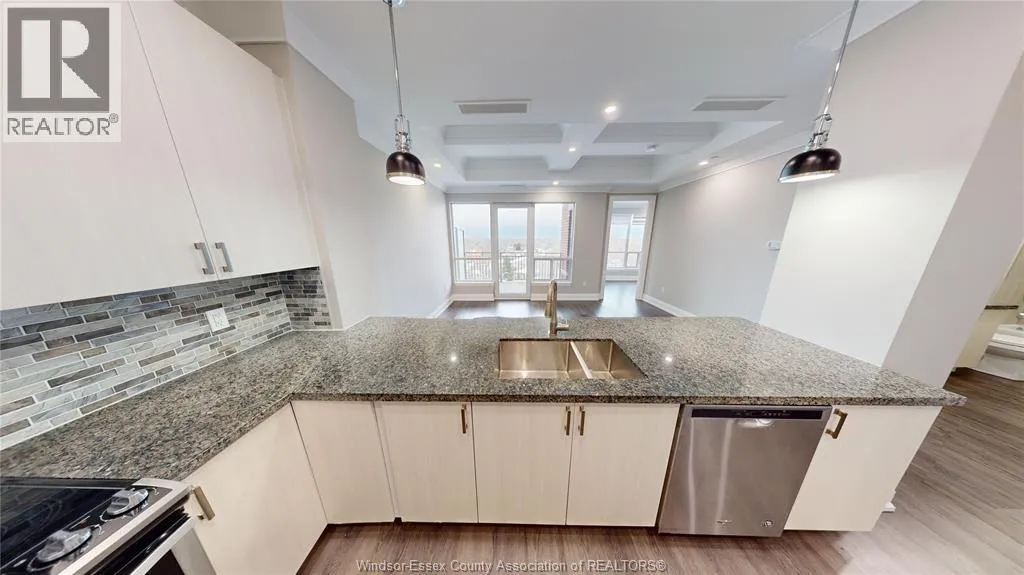 Apartment for rent: 121 King Street Unit# 503, Chatham, Ontario N7M 0K7