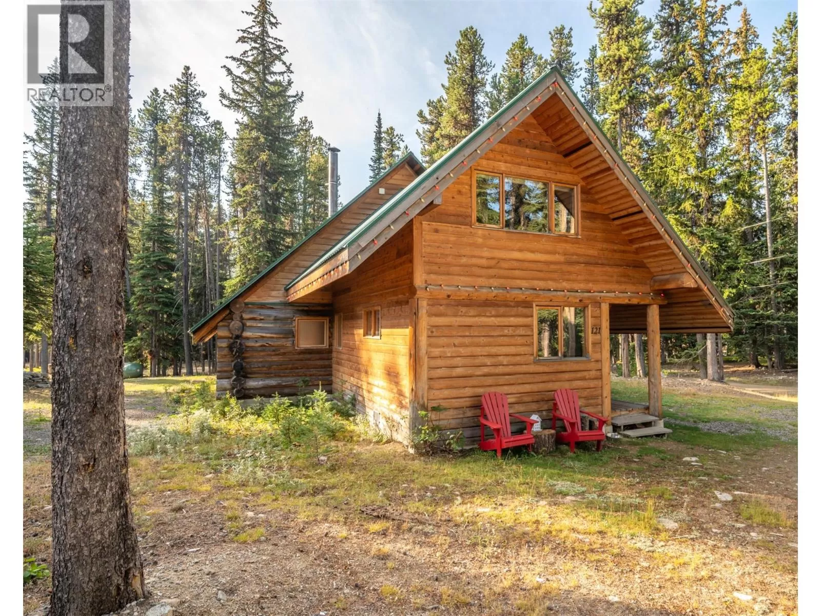 House for rent: 121 The Circle, Apex Mountain, British Columbia V2A 0E2