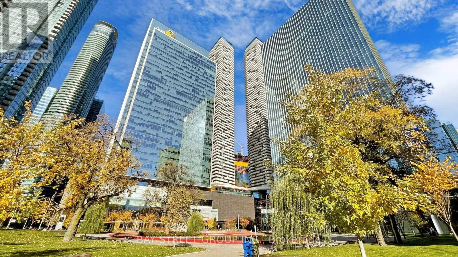 Apartment for rent: 1210 - 100 Harbour Street, Toronto, Ontario M5J 0B5