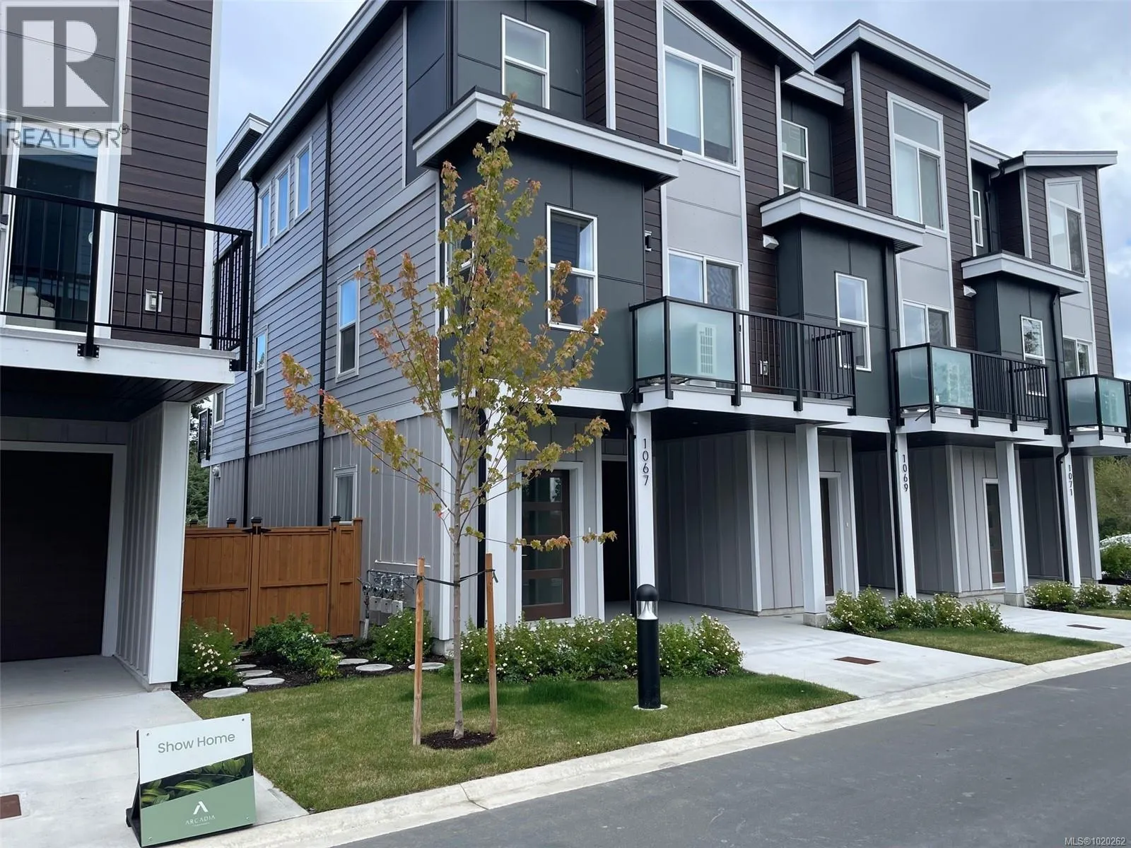 Row / Townhouse for rent: 1211 Arcadiawood Crt, Langford, British Columbia V9C 0V5