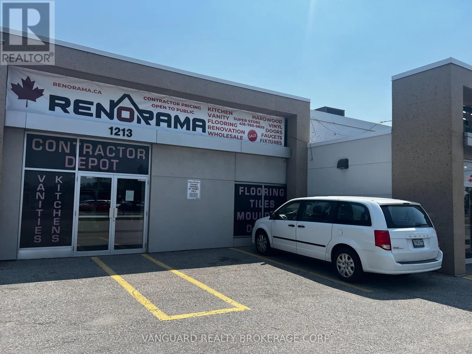 Warehouse for rent: 1211 Caledonia Road, Toronto, Ontario M6A 2X3