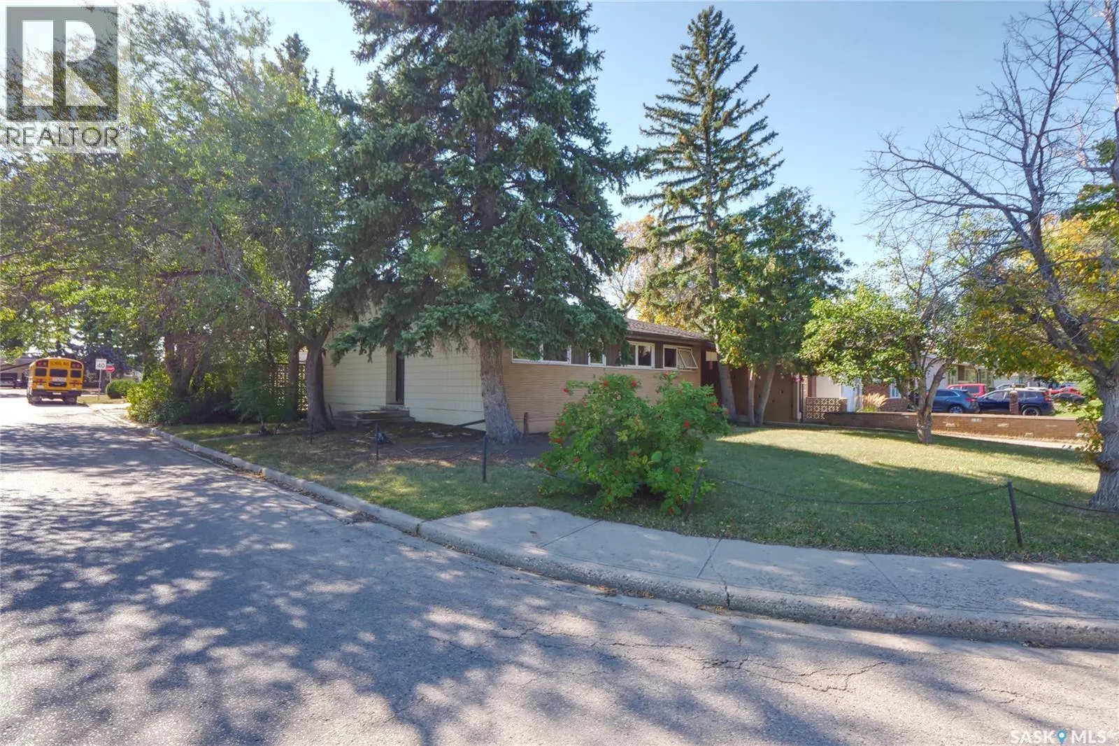 House for rent: 1211 Gordon Road, Moose Jaw, Saskatchewan S6H 3E3