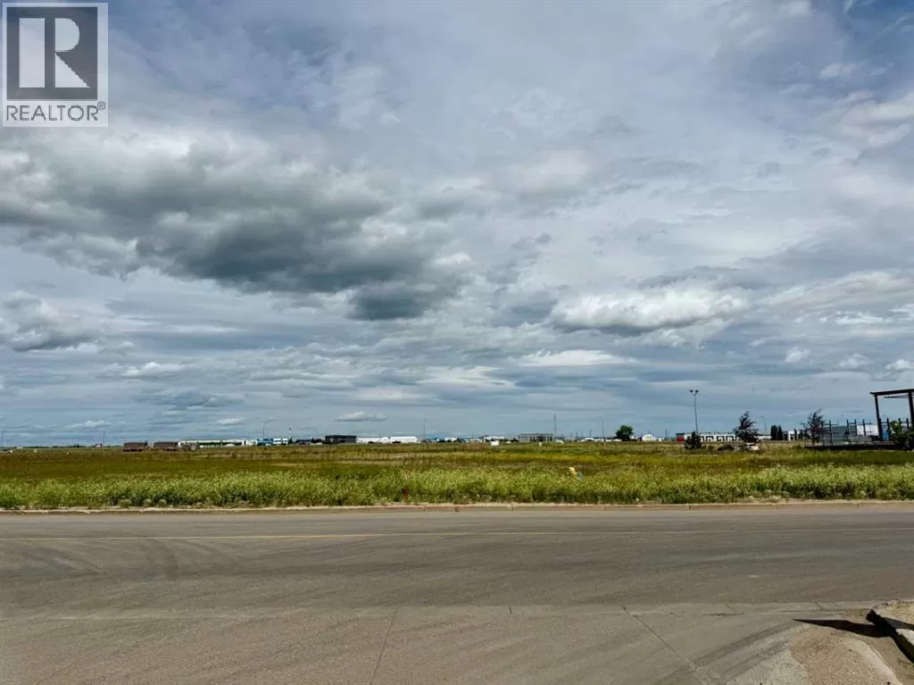 12110 97 Avenue, Grande Prairie, Alberta T8W 0J7