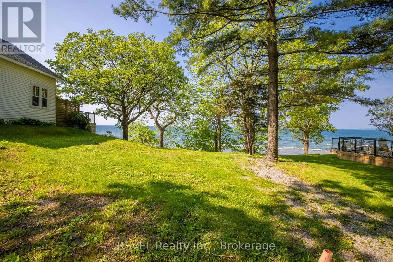 12113 Augustine Road, Wainfleet, Ontario L0S 1V0