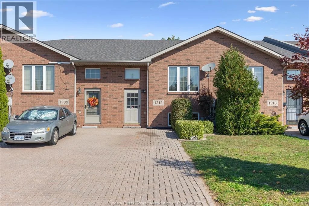 Row / Townhouse for rent: 1212 Settler's, Windsor, Ontario N9G 2W8