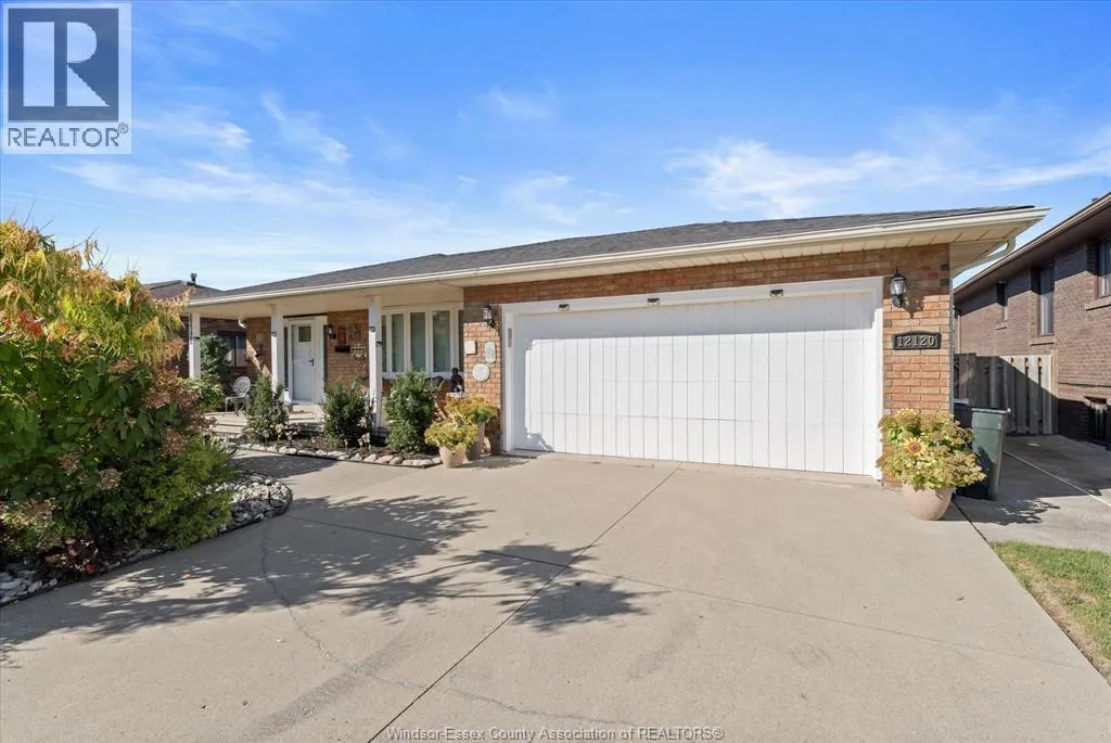 12120 Valente Court, Tecumseh, Ontario N8N 3B8