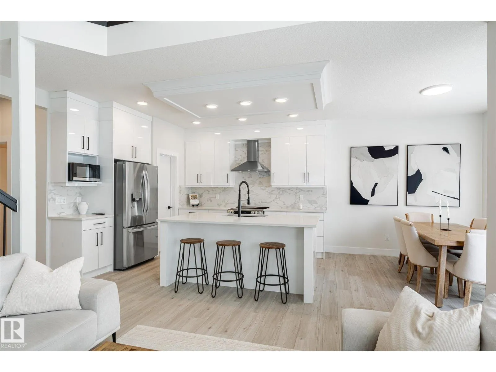 House for rent: 1214 Eaton Ln Nw, Edmonton, Alberta T6M 1M9